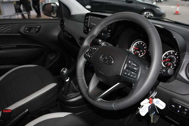 Hyundai I10 1.0 MPi SE Connect 5dr White