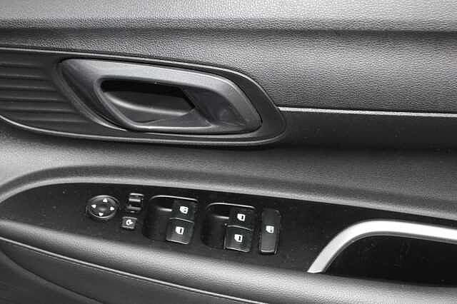 Hyundai i20 1.0T GDi Premium 5dr