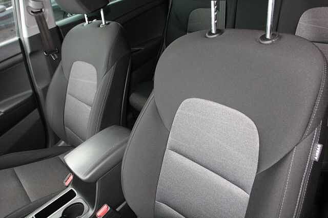 Hyundai Tucson 1.6 CRDi 48V MHD SE Nav 5dr 2WD