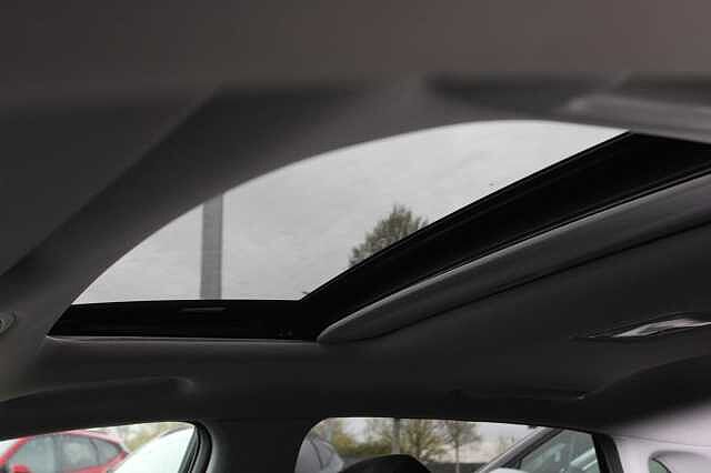 Hyundai KONA 1.6 GDi Hybrid Ultimate 5dr DCT Black