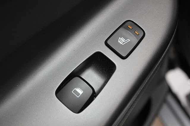 Hyundai KONA 1.6 GDi Hybrid Ultimate 5dr DCT Black