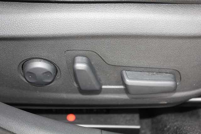 Hyundai KONA 1.6 GDi Hybrid Ultimate 5dr DCT Black