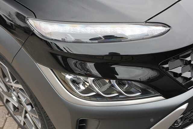 Hyundai KONA 1.6 GDi Hybrid Ultimate 5dr DCT Black