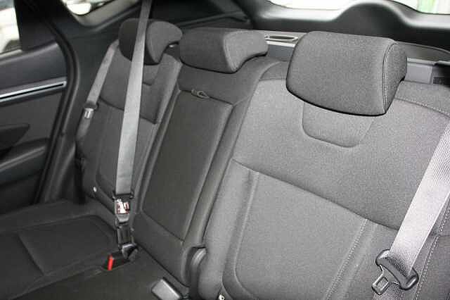 Hyundai TUCSON 1.6 TGDi 48V MHD SE Connect 5dr 2WD Red