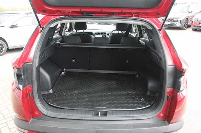 Hyundai TUCSON 1.6 TGDi 48V MHD SE Connect 5dr 2WD Red