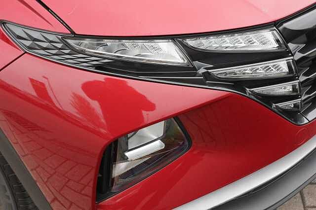 Hyundai TUCSON 1.6 TGDi 48V MHD SE Connect 5dr 2WD Red