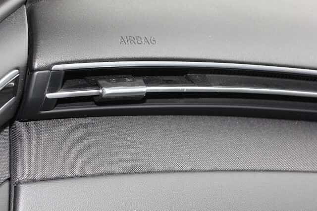 Hyundai TUCSON 1.6 TGDi 48V MHD SE Connect 5dr 2WD Red