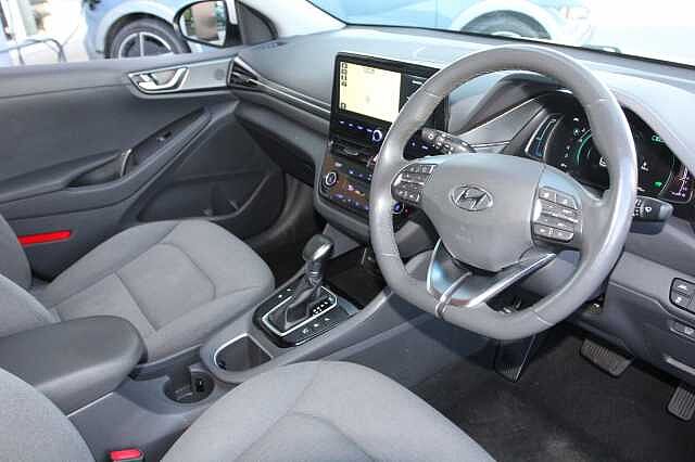 Hyundai IONIQ 1.6 GDi Hybrid Premium 5dr DCT Silver