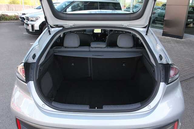 Hyundai IONIQ 1.6 GDi Hybrid Premium 5dr DCT Silver