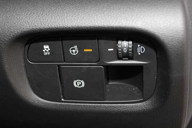 Hyundai INSTER 85kW 02 49kWh 5dr Auto White