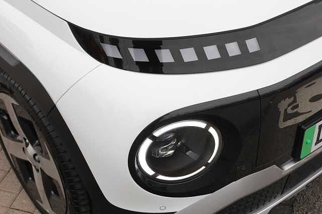 Hyundai INSTER 85kW 02 49kWh 5dr Auto White