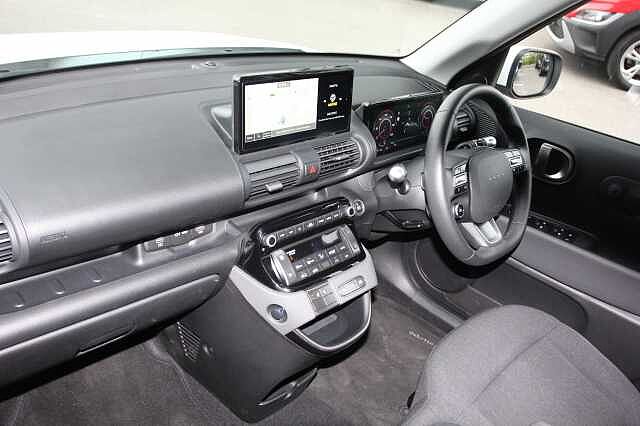 Hyundai INSTER 85kW 02 49kWh 5dr Auto White
