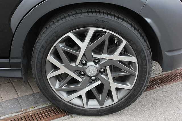 Hyundai KONA 1.6 GDi Hybrid Premium 5dr DCT Black