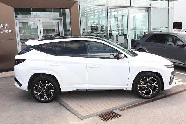 Hyundai TUCSON 1.6T 150 N Line S 5dr DCT White