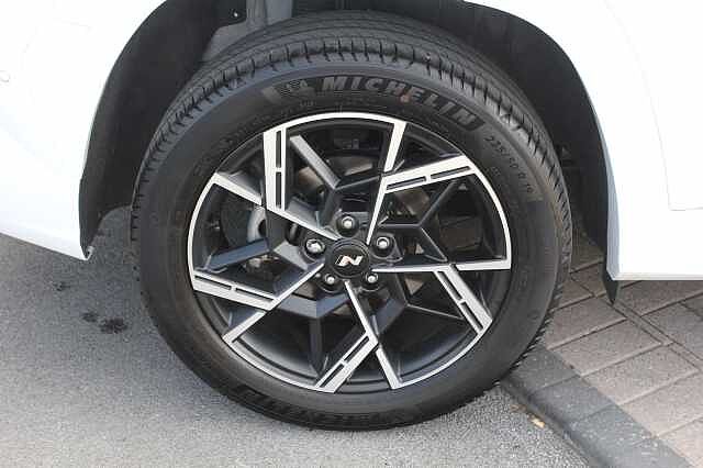 Hyundai TUCSON 1.6T 150 N Line S 5dr DCT White