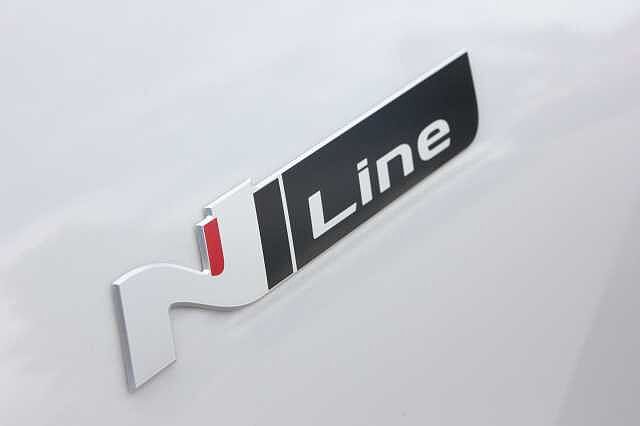 Hyundai TUCSON 1.6T 150 N Line S 5dr DCT White