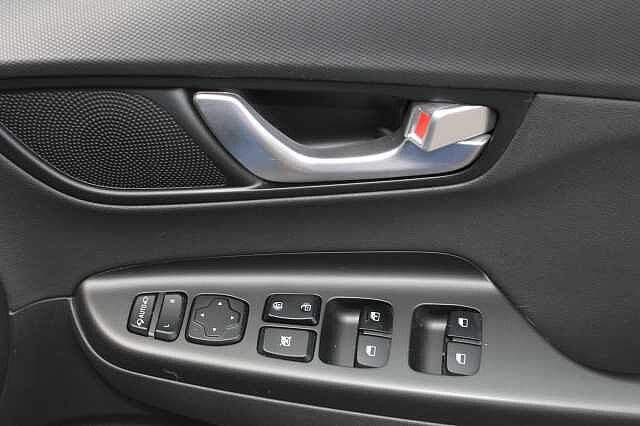 Hyundai KONA 1.6 GDi Hybrid Ultimate 5dr DCT Blue