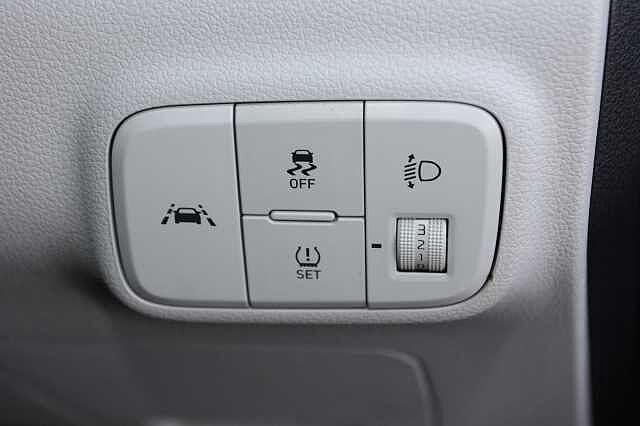 Hyundai i10 1.0 MPi Premium 5dr