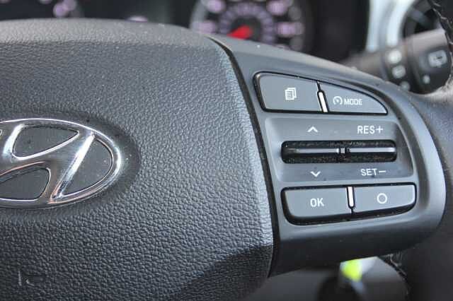 Hyundai i10 1.0 MPi Premium 5dr