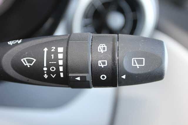 Hyundai i10 1.0 MPi Premium 5dr