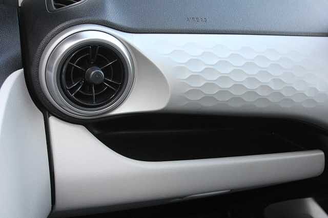 Hyundai i10 1.0 MPi Premium 5dr