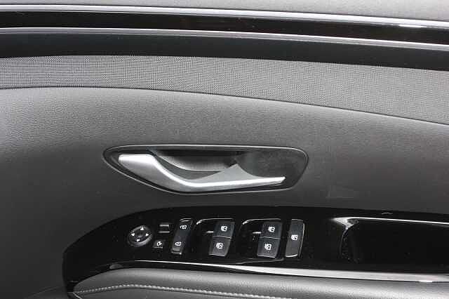 Hyundai TUCSON 1.6 TGDi Hybrid 230 Ultimate 5dr 2WD Auto Red