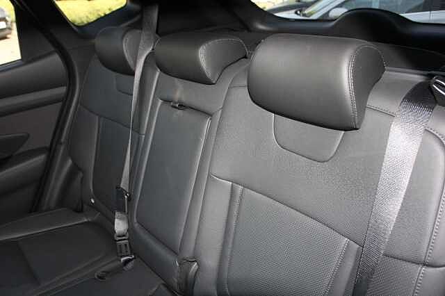 Hyundai TUCSON 1.6T 239 Hybrid Ultimate 5dr Auto White