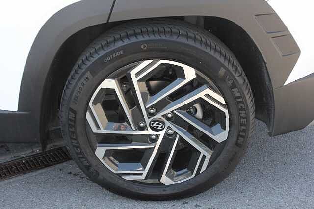 Hyundai TUCSON 1.6T 239 Hybrid Ultimate 5dr Auto White