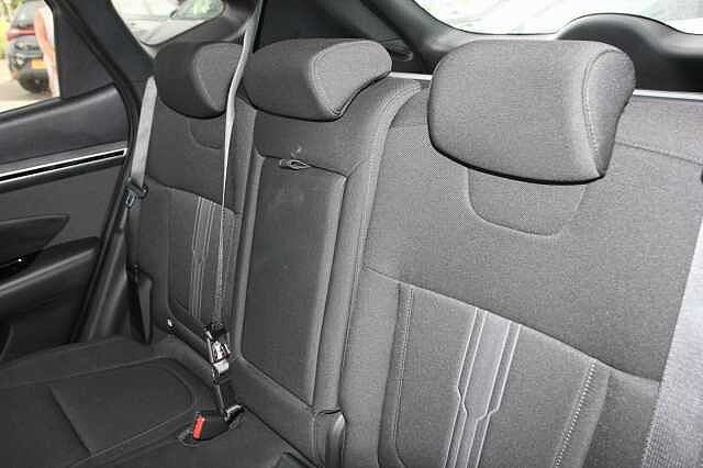 Hyundai TUCSON 1.6 TGDi Hybrid 230 SE Connect 5dr 2WD Auto Silver