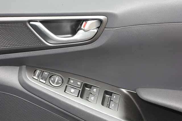 Hyundai IONIQ 1.6 GDi Hybrid Premium 5dr DCT Grey