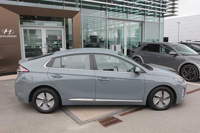 Hyundai IONIQ 1.6 GDi Hybrid Premium 5dr DCT Grey