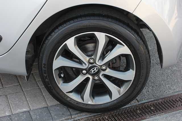 Hyundai I10 1.2 Premium SE 5dr Auto Silver