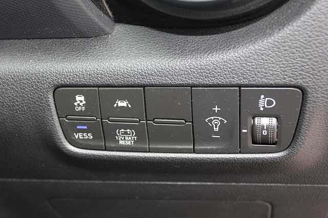 Hyundai KONA 1.6 GDi Hybrid Premium 5dr DCT