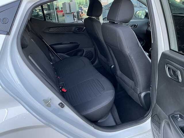 Hyundai i10 1.0 MPi Premium 5dr