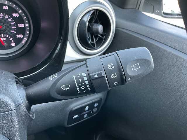 Hyundai i10 1.0 MPi Premium 5dr