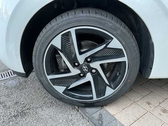 Hyundai i10 1.0 MPi Premium 5dr