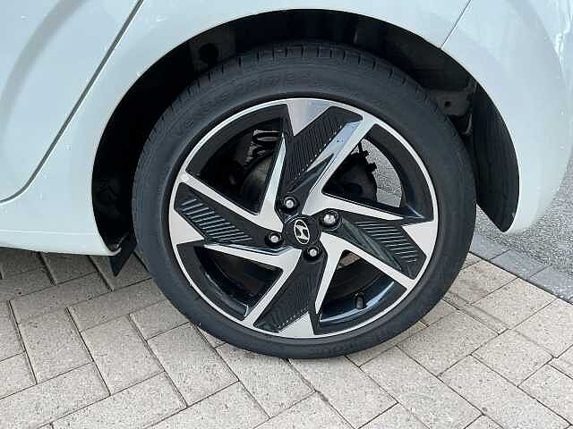 Hyundai i10 1.0 MPi Premium 5dr