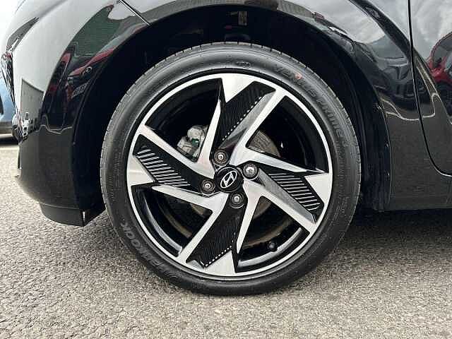 Hyundai I10 1.0 Premium Hatchback 5dr Petrol Auto Euro 6 (s/s) (63 ps) Black