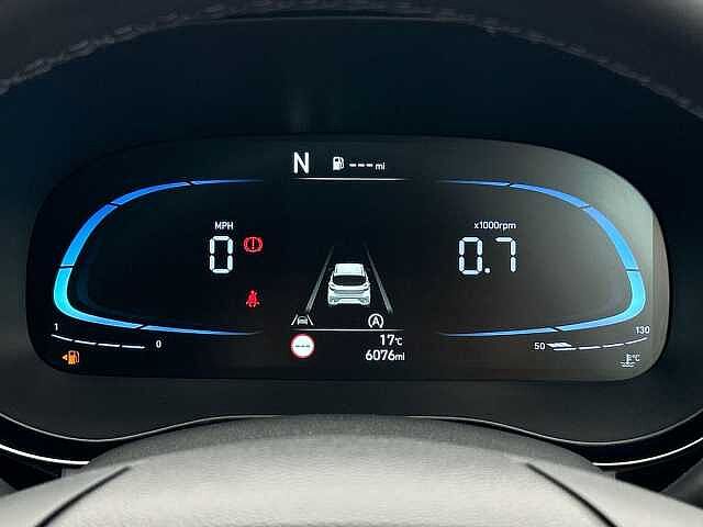 Hyundai I10 1.0 Premium Hatchback 5dr Petrol Auto Euro 6 (s/s) (63 ps) Black