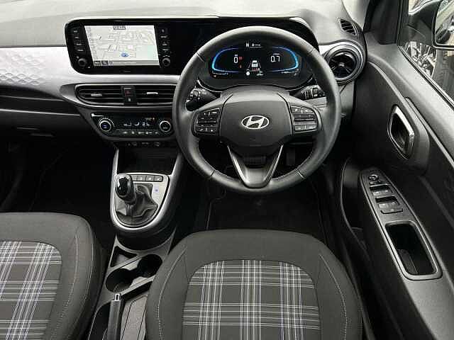 Hyundai I10 1.0 Premium Hatchback 5dr Petrol Auto Euro 6 (s/s) (63 ps) Black