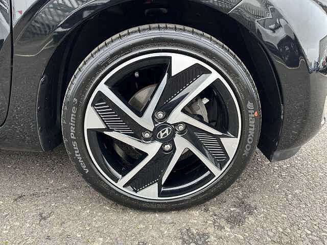 Hyundai I10 1.0 Premium Hatchback 5dr Petrol Manual Euro 6 (s/s) (67 ps) Black