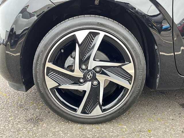 Hyundai I10 1.0 Premium Hatchback 5dr Petrol Manual Euro 6 (s/s) (67 ps) Black