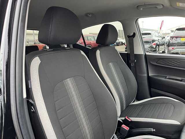 Hyundai I10 1.0 Premium Hatchback 5dr Petrol Manual Euro 6 (s/s) (67 ps) Black