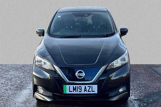 Nissan LEAF 5 DR HATCHBACK E (110kw) 3.Zero Pearl Black
