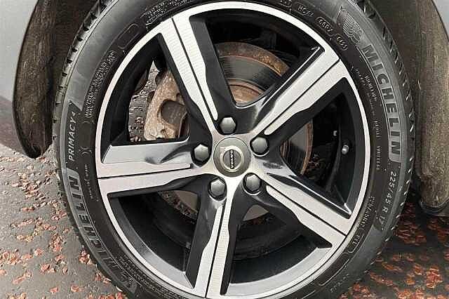 Volvo V40 2.0TD D3 R-Design Edition 5-Door Hatchback Osmium Grey