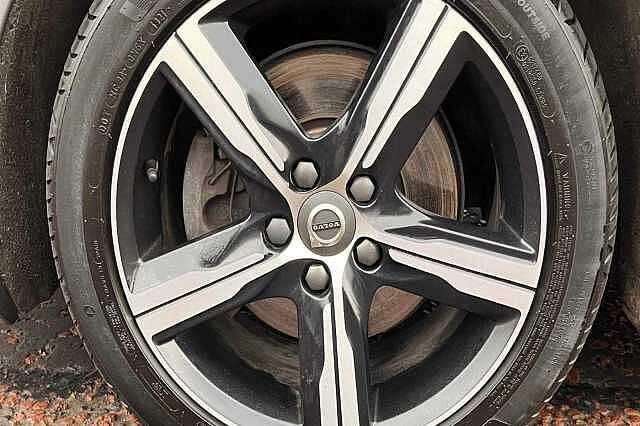 Volvo V40 2.0TD D3 R-Design Edition 5-Door Hatchback Osmium Grey
