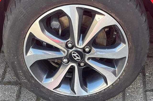 Hyundai I10 Hatchback 5d 1.0 (67ps) PLAY Tomato Red