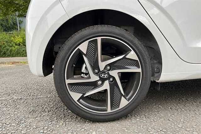 Hyundai i10 1.0 Premium Hatchback 5dr Petrol Auto Euro 6 (s/s) (63 ps)