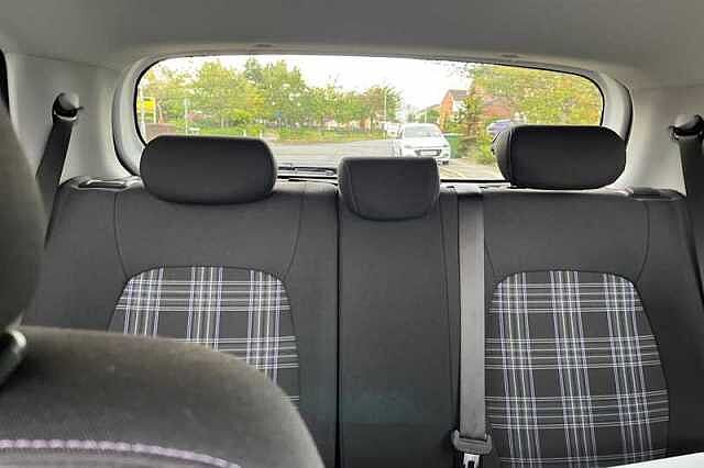 Hyundai i10 1.0 Premium Hatchback 5dr Petrol Auto Euro 6 (s/s) (63 ps)