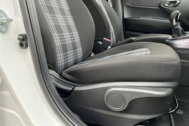 Hyundai i10 1.0 Premium Hatchback 5dr Petrol Auto Euro 6 (s/s) (63 ps)